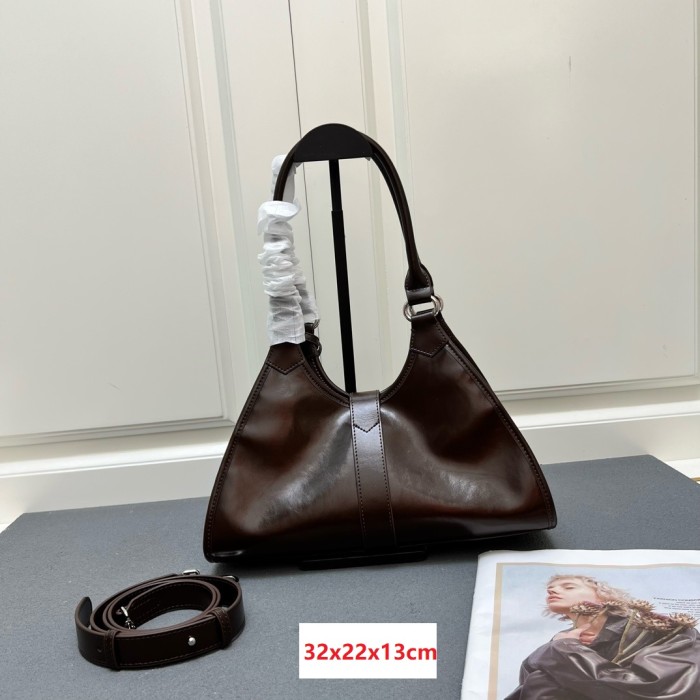 Leather bag ,5A ,size 32x22x13cm,no box,  B110-292