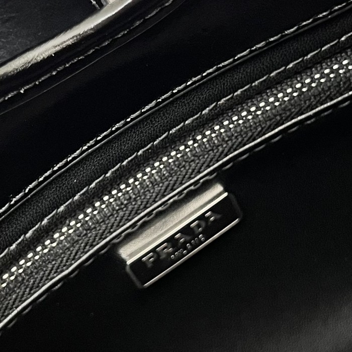 Leather bag ,5A ,size 32x22x13cm,no box,  B110-290