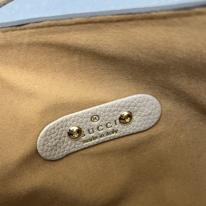 Leather bag ,5A ,size 27.5x21x16cm,no box,  B110-331