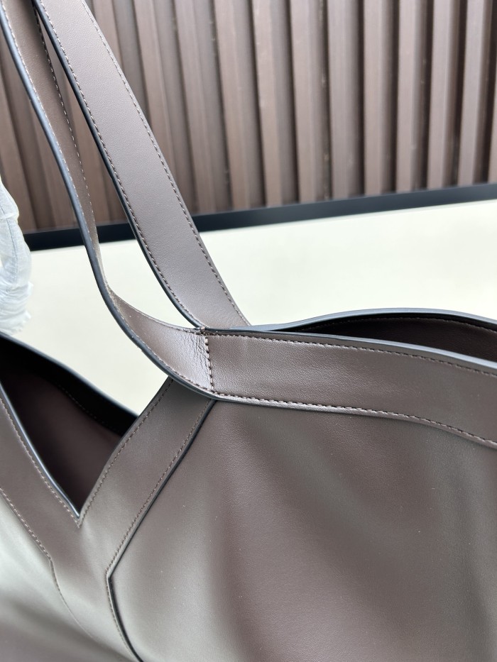 Leather bag ,5A ,size 37x32x7cm,no box,  B110-324