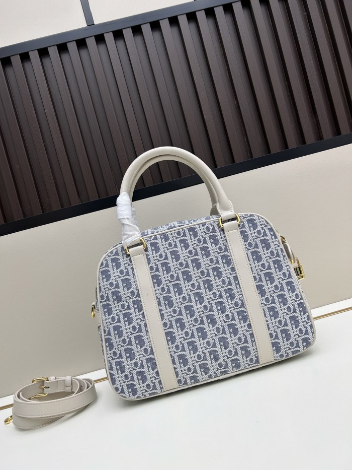 Canvas leather bag ,5A ,size 31x22.5x11.5cm,no box,  B110-334