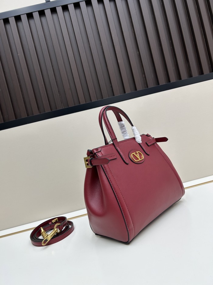 Leather bag ,5A ,size 22x19x12cm,no box,  B110-301