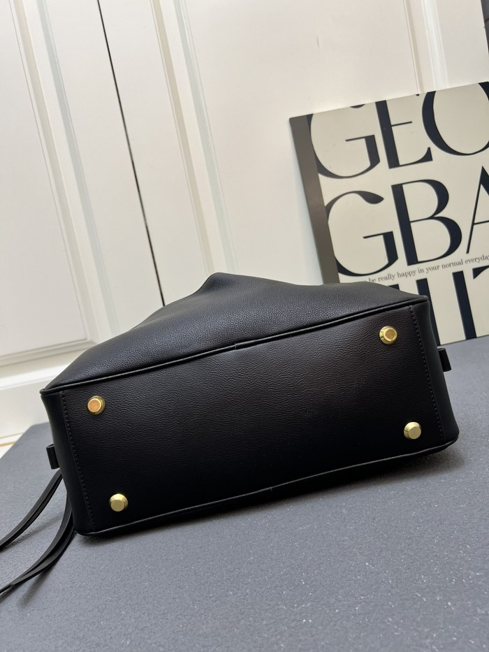 Leather bag ,5A ,size 30x11x11cm,no box,  B130-83