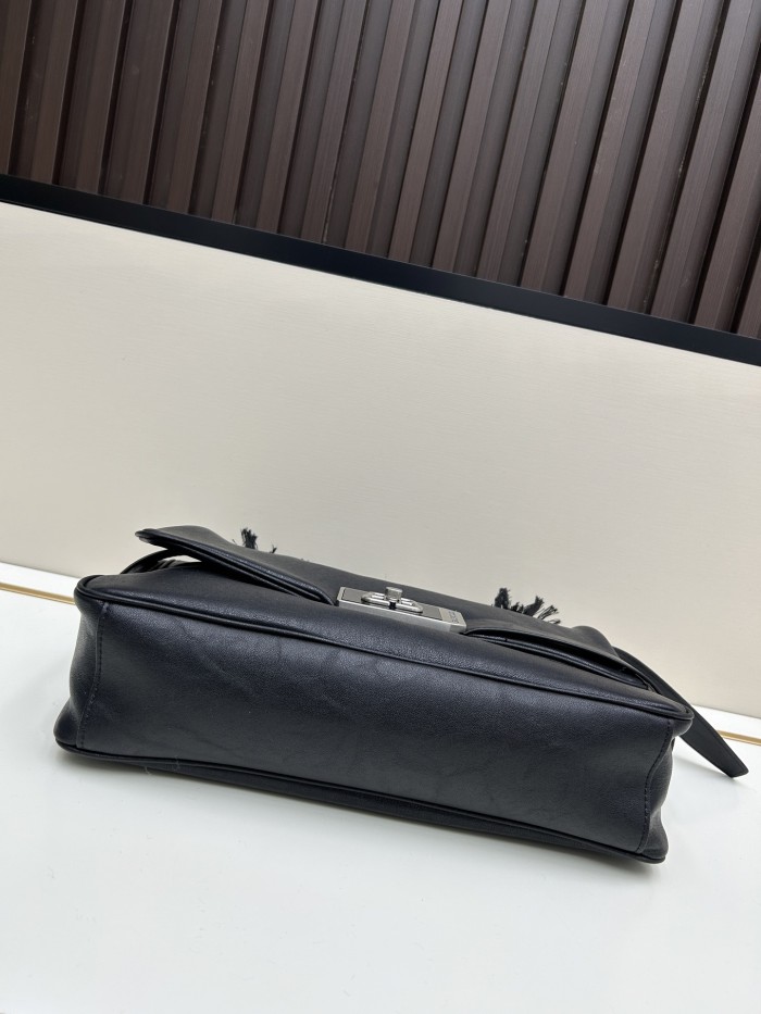 Leather bag ,5A ,size 33x19x8cm,no box,  B130-77