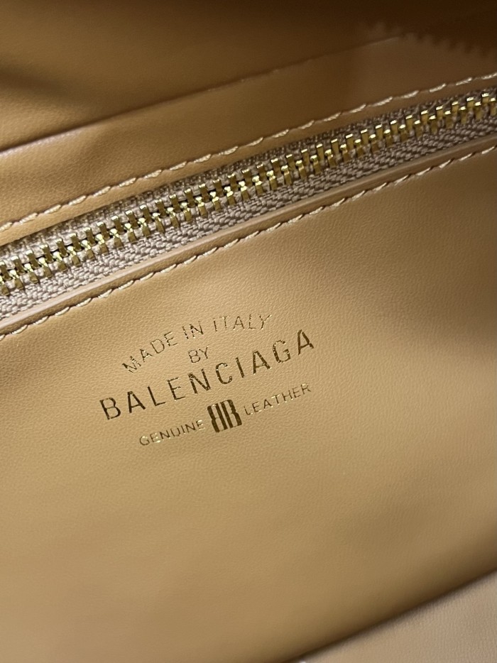 Leather bag ,5A ,size 30x11x11cm,no box,  B130-87