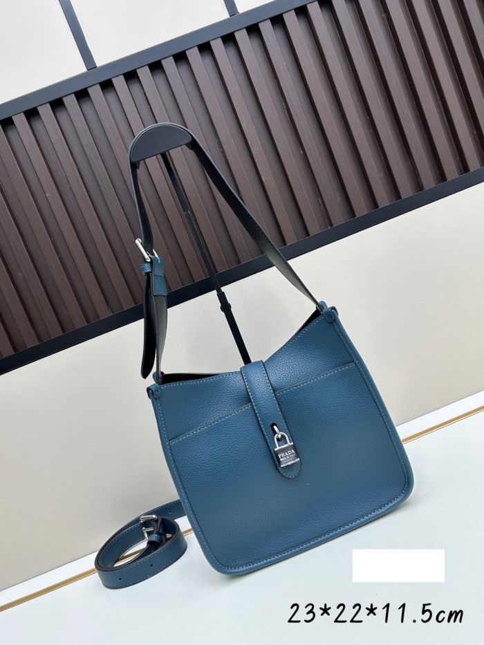 Leather bag ,5A ,size 23x22x11.5cm,no box,  B130-81