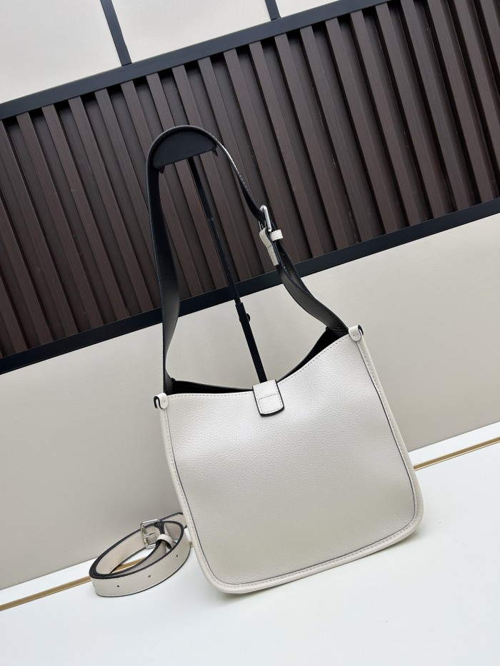 Leather bag ,5A ,size 23x22x11.5cm,no box,  B130-82