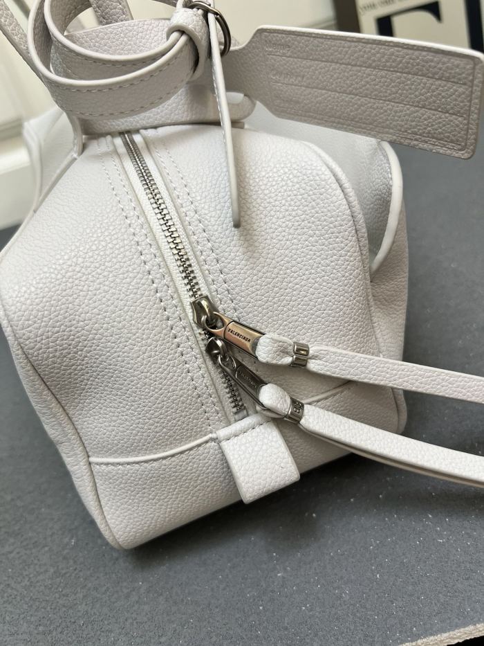 Leather bag ,5A ,size 30x11x11cm,no box,  B130-84