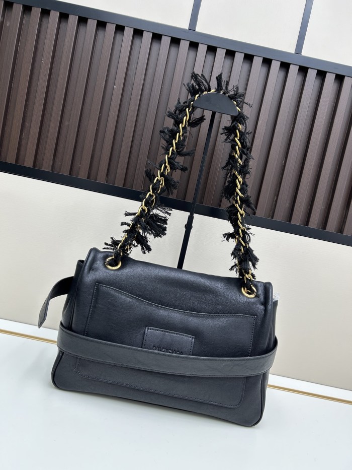 Leather bag ,5A ,size 33x19x8cm,no box,  B130-76
