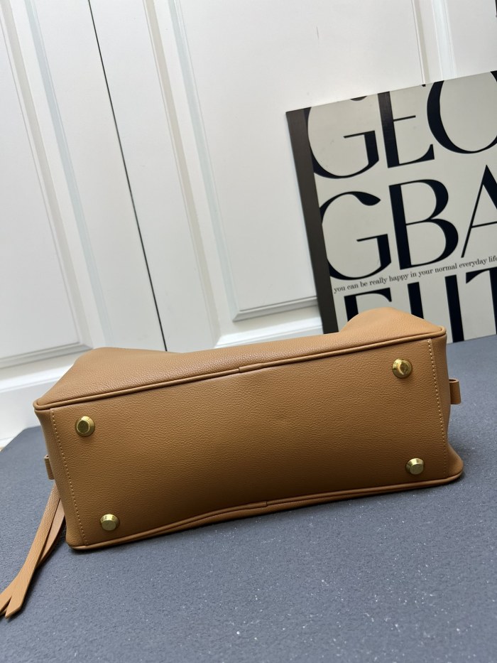 Leather bag ,5A ,size 30x11x11cm,no box,  B130-87