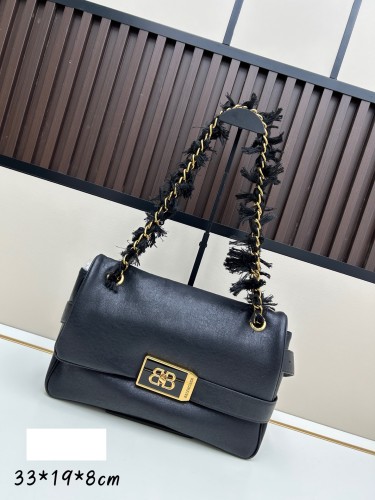 Leather bag ,5A ,size 33x19x8cm,no box,  B130-76