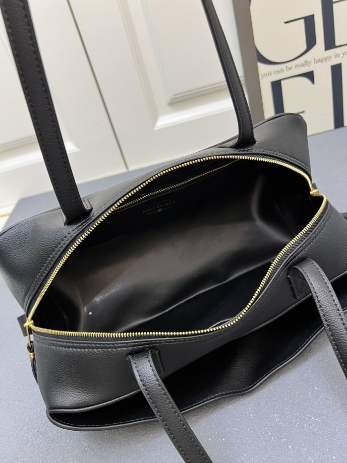 Leather bag ,5A ,size 30x11x11cm,no box,  B130-83