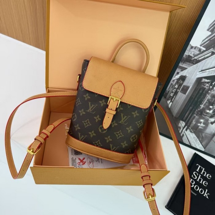 PU leather bag ,budget ,no box, size 20x23x8cm, B35-198-201