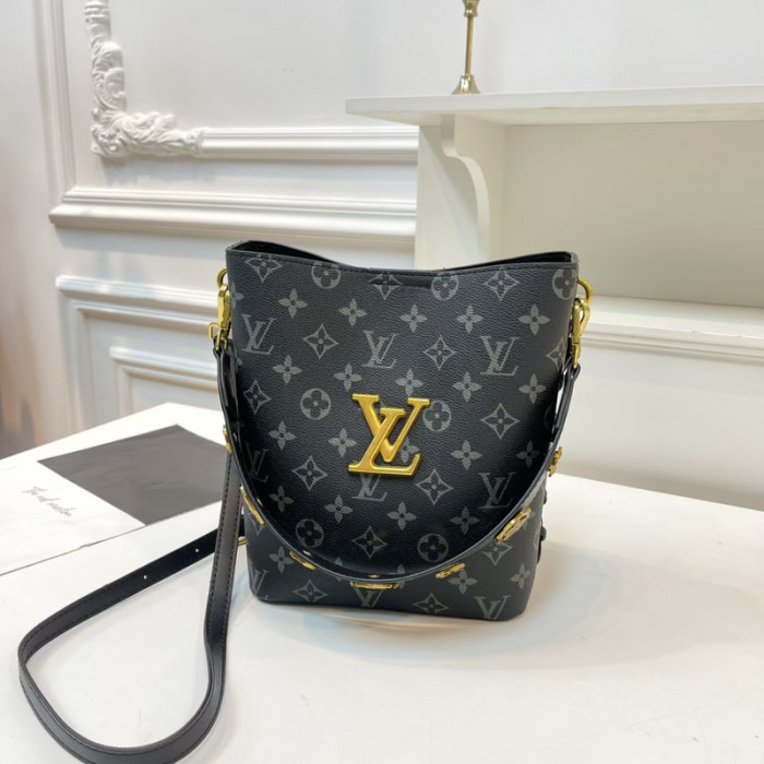 PU leather bag ,budget ,no box, size 24x23x12cm, B35-216-221