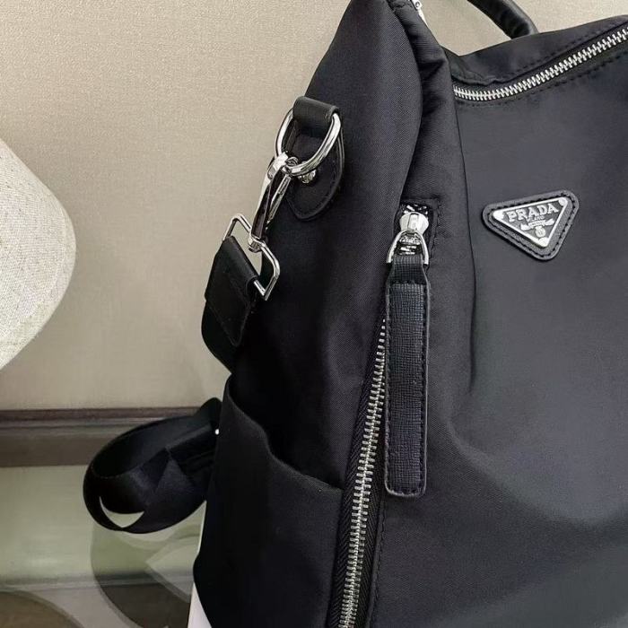 Nylon bag ,budget ,no box, size 32x35x15cm, B35-222