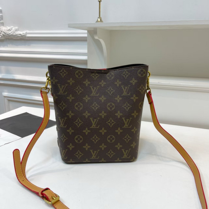 PU leather bag ,budget ,no box, size 24x23x12cm, B35-216-221