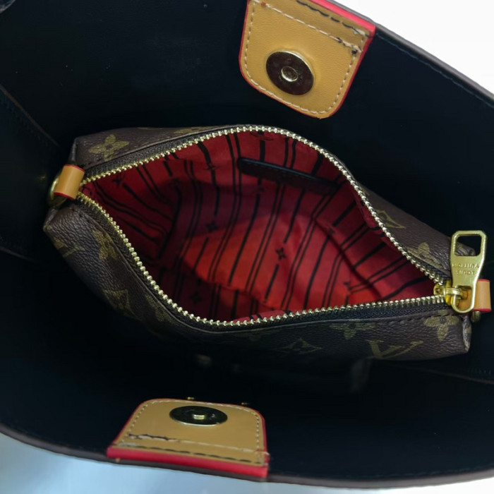 PU leather bag ,budget ,no box, size 24x23x12cm, B35-216-221