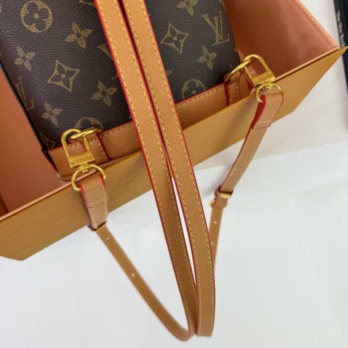 PU leather bag ,budget ,no box, size 20x23x8cm, B35-198-201