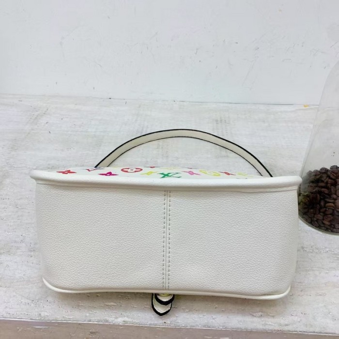 PU leather bag ,budget ,no box, size 25x11x17.5cm, B30-81-82