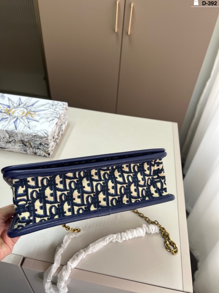 Split leather bag ,3A ,no box, size 25x14cm, B68-148-150