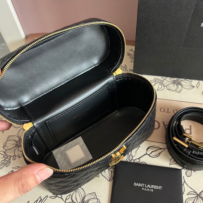 Split leather bag ,3A ,no box, size 18x15cm, B68-153