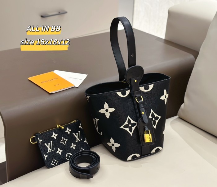 Split leather bag a set,3A ,no box,  B75-356