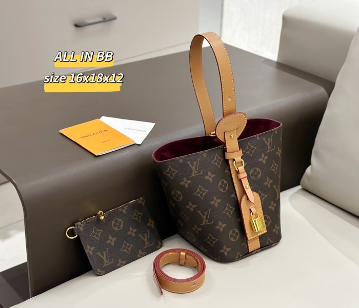 Split leather bag a set,3A ,no box,  B75-359