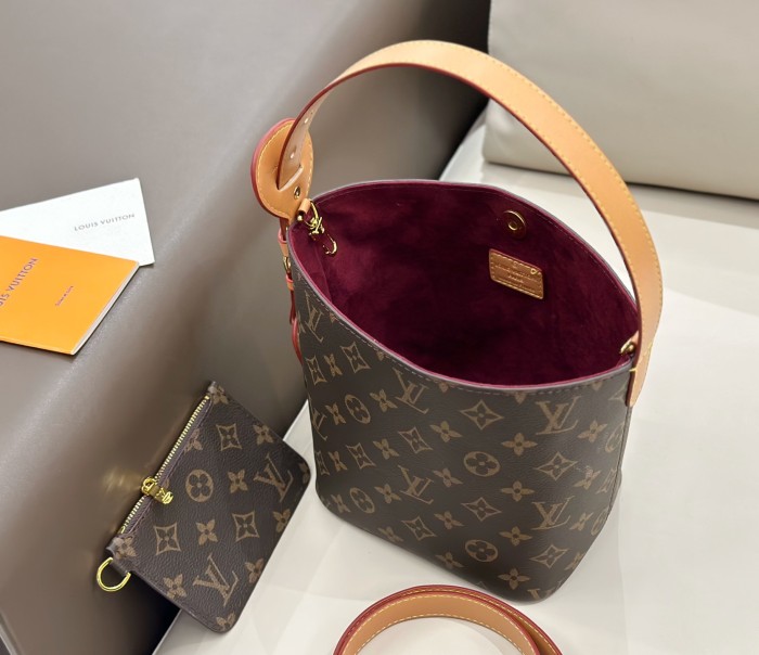 Split leather bag a set,3A ,no box,  B75-359