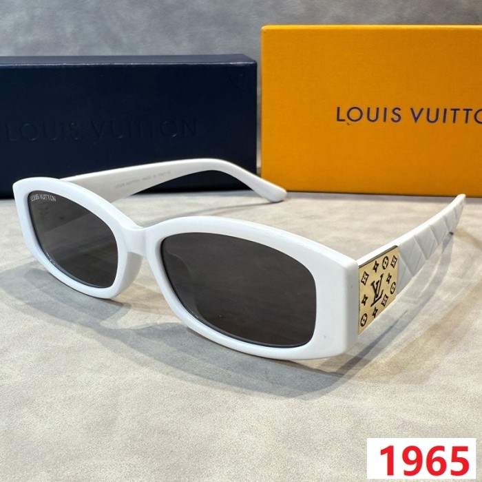 Blue light blocking sunglasses with the box and case ,G25-1963-1967