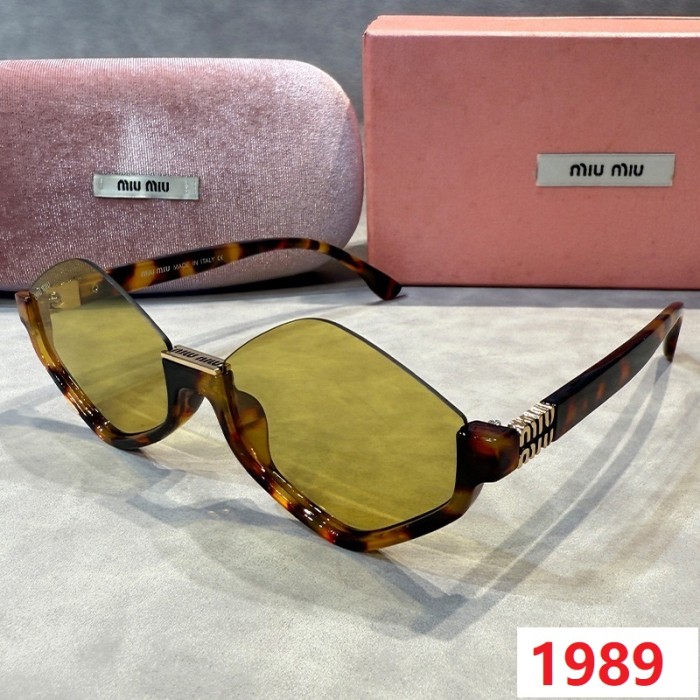 Blue light blocking sunglasses with the box and case ,G25-1981-1989