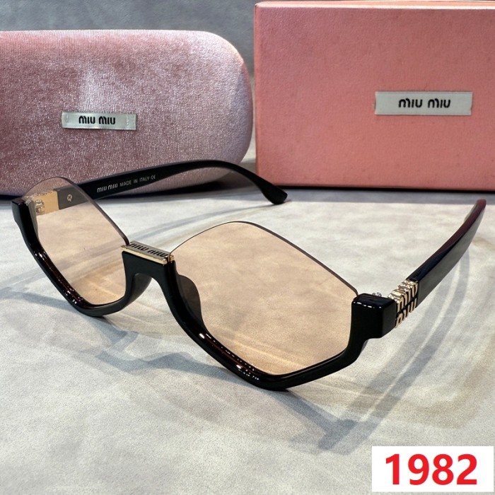 Blue light blocking sunglasses with the box and case ,G25-1981-1989