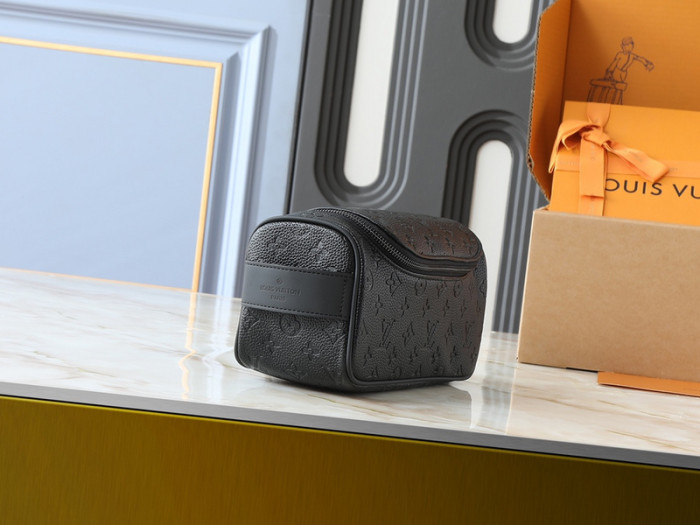 Split leather bag, 3A,size 20x9.3x28cm,no box,B68-159-163