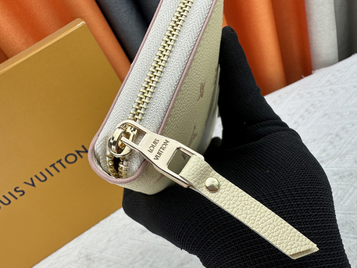 Leather bag, 5A,size 19.5x10cm,no box,B50-126