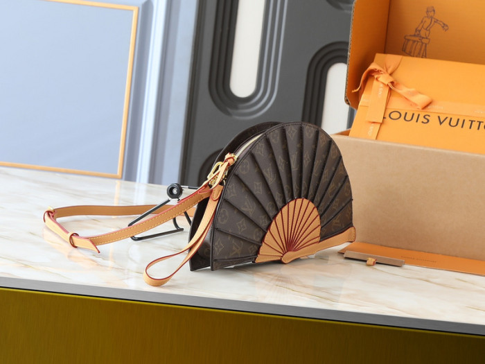 Split leather bag ,4A ,size 37x19x6cm,no box,  B80-153