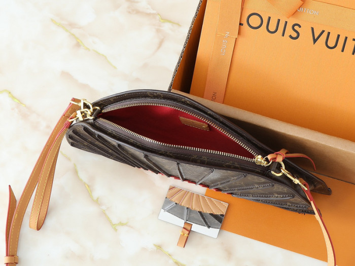 Split leather bag ,4A ,size 37x19x6cm,no box,  B80-153