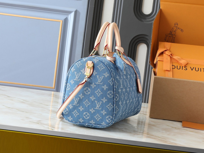Denim split leather bag ,4A ,size 30x21x17cm,no box,  B80-158
