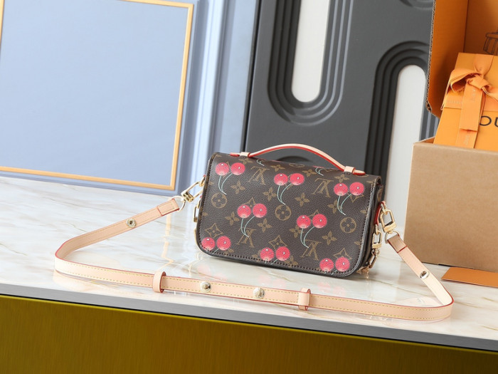 Split leather bag ,4A ,size 21.5X13.5X6cm,no box,  B80-155-156