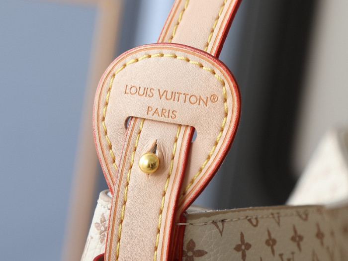 Split leather bag ,4A ,size 26c21x18cm,no box,  B80-166