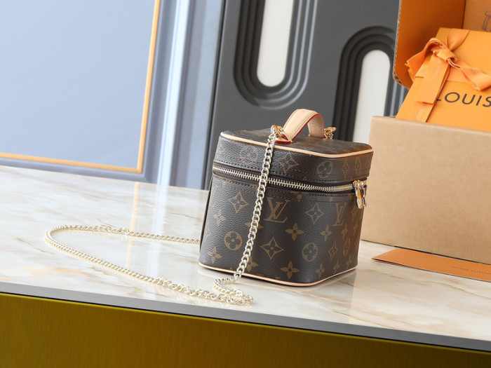 Split leather bag ,4A ,size 20x13.5x12cm,no box,  B80-159