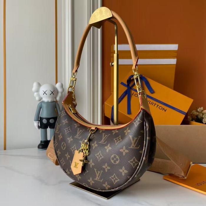 Leather bag ,5A ,size 33*22*9cm, no box,  B88-323-324