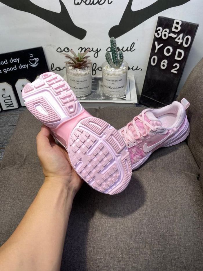 Women runner sneaker shoes,  with box,size 36-40，SS70-125