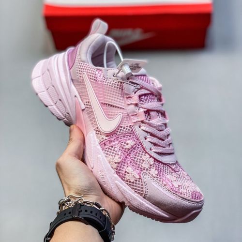Women runner sneaker shoes,  with box,size 36-40，SS70-125