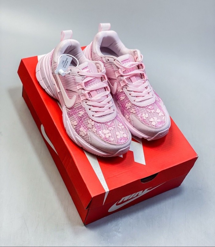 Women runner sneaker shoes,  with box,size 36-40，SS70-125