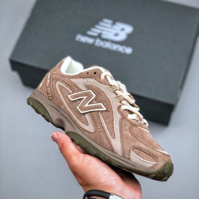 Women runner sneaker shoes,  with box,size 35-45，SS70-126