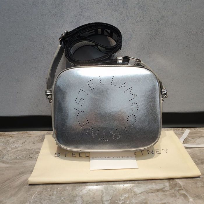 Leather bag ,New camera bag single-shoulder bag，5A quality ,size 21*17*5cm,no box,  B110-409-412