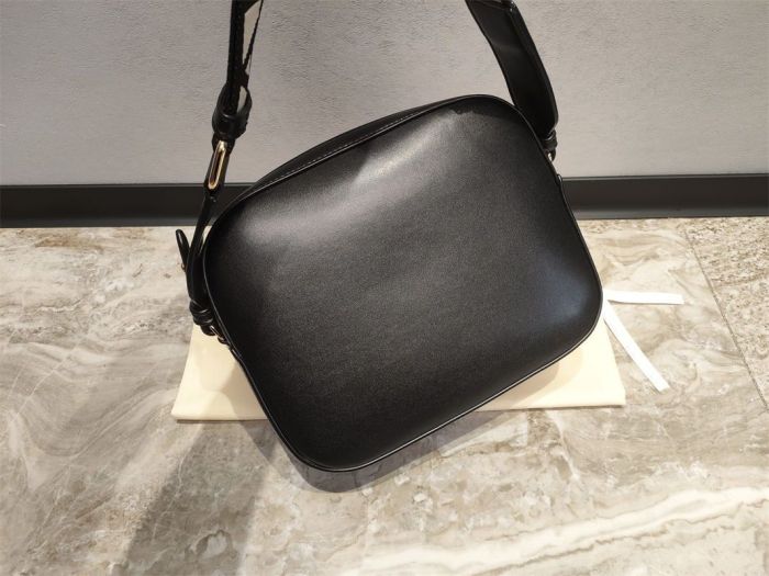 Leather bag ,New camera bag single-shoulder bag，5A quality ,size 21*17*5cm,no box,  B110-409-412