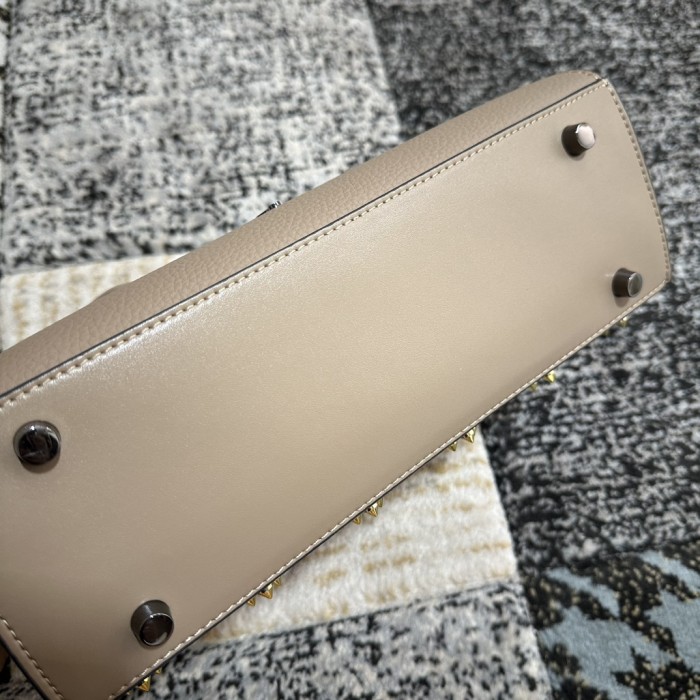 Leather bag ,5A ,size 28x10x14cm,no box,  B150-17