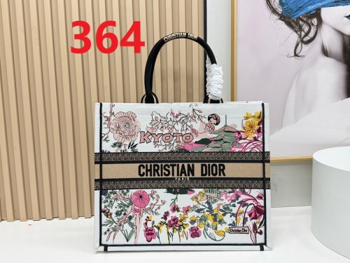 Leather canvas bag ,5A ,size 42x35x18.5cm,no box,  B110-364