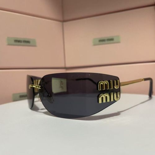 Blue light blocking sunglasses with the box and case ,G25-2885-2890