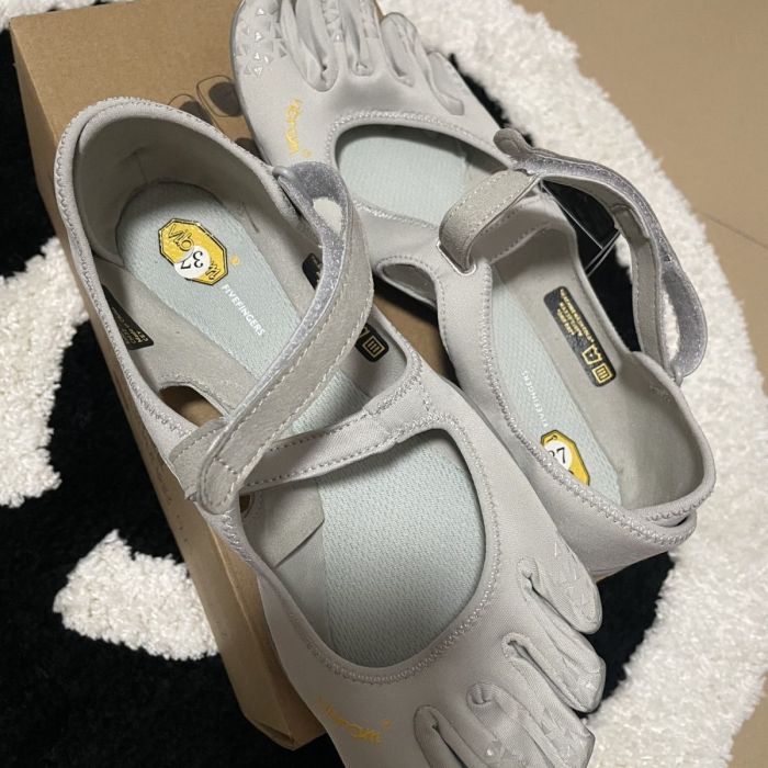 Five-toe yoga shoes, fitness shoes and dance shoes，size 36-40,SS60-3398-3401